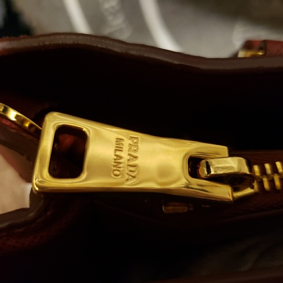 Prada Saffiano {Cerise} (SOLD VIA Ⓜ️) - Picture 4 of 5